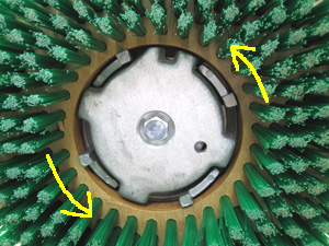ブラシ取り付け3